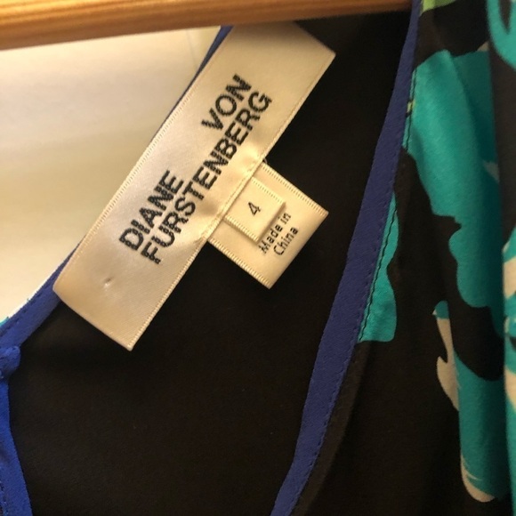 Diane Von Fustenberg Silk Side Ruffle Floral Sheath Dress 4 - Picture 4 of 8